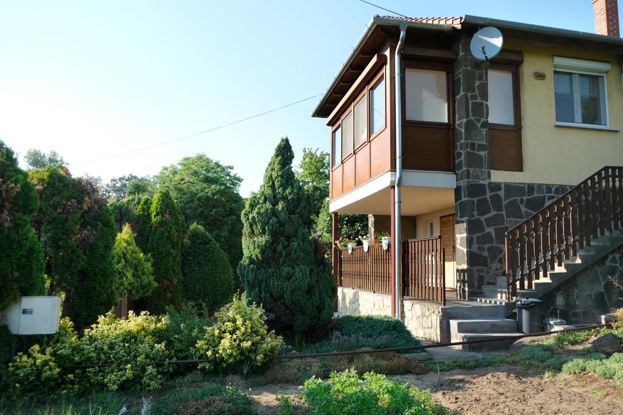 Panorama Apartmanhaz Sárvár Zewnętrze zdjęcie
